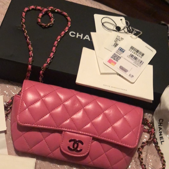 CHANEL Handbags - @abbeyroad22 reserved 🦄 sunglasses case w chain box